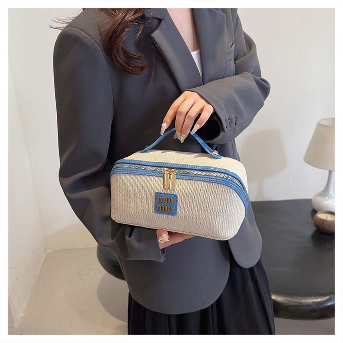 Borsa a mano in tela dal desig - Luxury Skincare & Spa Photos recensione e prezzo