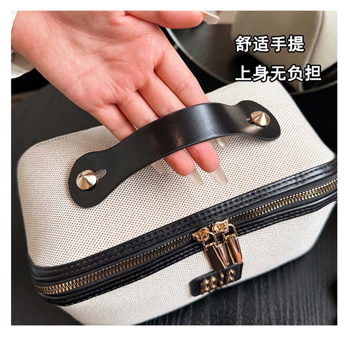 Borsa a mano in tela dal desig - Luxury Skincare & Spa Photos recensione e prezzo