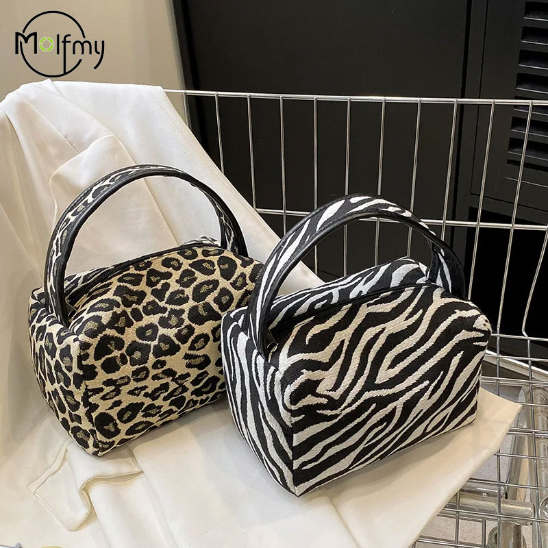 Borsa per trucco leopardata Bo - Luxury Skincare & Spa Photos recensione e prezzo